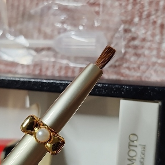 MIKIMOTO RED,BLACK &GOLD ATOMIZER PERFUME CASE & LIP BRUSH SET W/ A PEARL +BOX - Picture 2 of 5